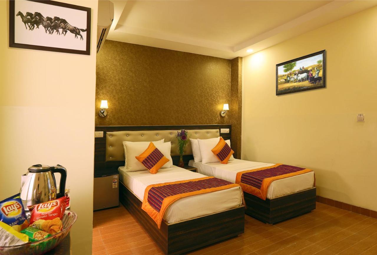 Hotel Airport Inn Nuova Delhi Esterno foto