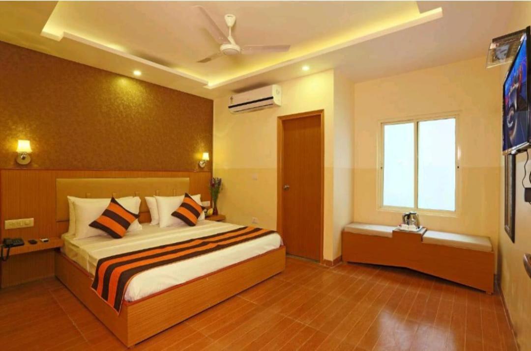 Hotel Airport Inn Nuova Delhi Esterno foto