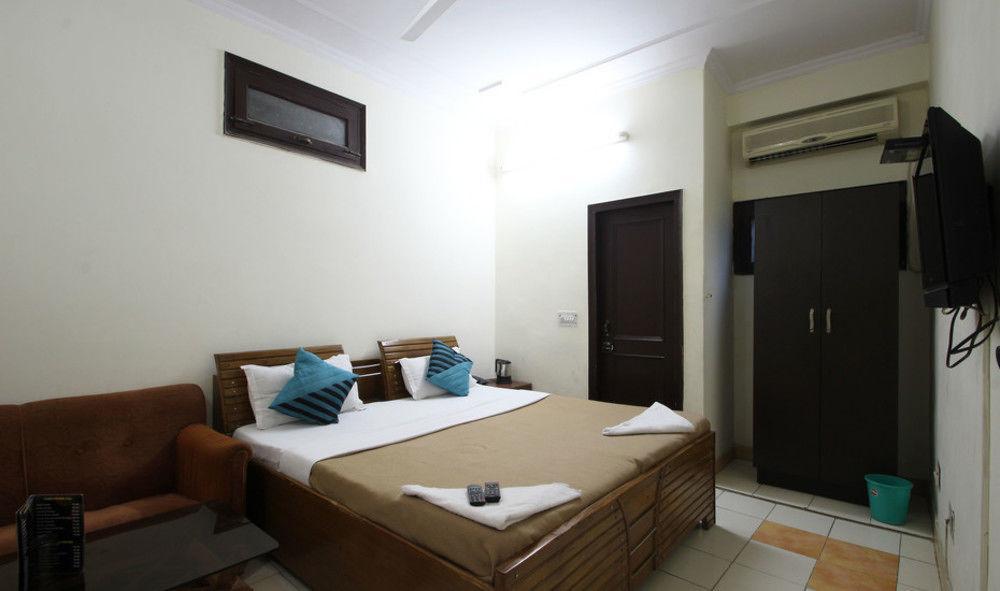 Hotel Airport Inn Nuova Delhi Esterno foto