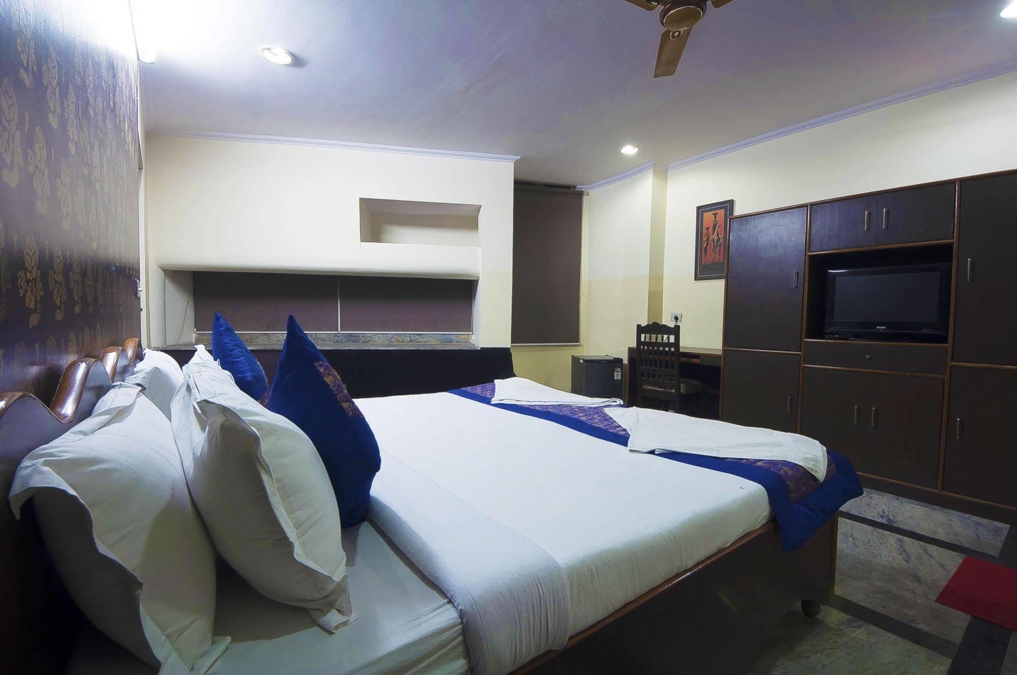 Hotel Airport Inn Nuova Delhi Esterno foto