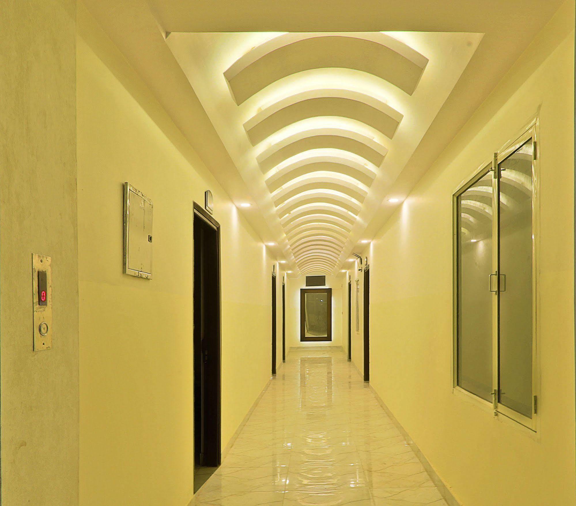 Hotel Airport Inn Nuova Delhi Esterno foto